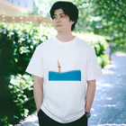 小鳥と映画館の夏でも冬でも飛び込み選手 Regular Fit T-Shirt