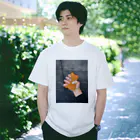 家に帰るのチキンぎゅーっ Regular Fit T-Shirt