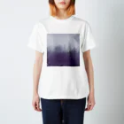 行方不レ知のmonotone city Regular Fit T-Shirt