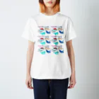 LaLaLa KIDS Creators' Shopの【KOKI】引っ張ってる犬　ひっくん　または　いっぱいいる犬 Regular Fit T-Shirt