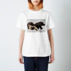 【CPPAS】Custom Pet Portrait Art Studioの3匹のかわいいラブラドールレトリバーの子犬 Regular Fit T-Shirt