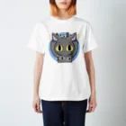 きょううんRRR・SUZURI支店の大きな音が苦手なネコ（A） Regular Fit T-Shirt