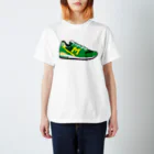 D-N-A Goods Shopのシューズ(green) Regular Fit T-Shirt