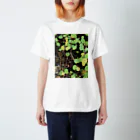 笑顔咲きの雑草 Regular Fit T-Shirt