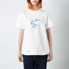 雑貨屋きゅう＠suzuri支店の氷とペンギン（5羽） Regular Fit T-Shirt