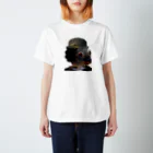 ryuhyuhoのSurrealism imitating a piranha Regular Fit T-Shirt
