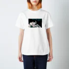 FILM CANERA FANのロモクロームメトロポリス/寄り添うネコ Regular Fit T-Shirt