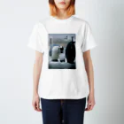 ojapaのコウテイペンギンの親子 Regular Fit T-Shirt