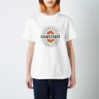 HBridge Storeの太陽のようなグレープフルーツのロゴのデザイン Regular Fit T-Shirt