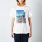 AKISENのエーゲ海カフェガールズ Regular Fit T-Shirt