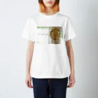 よしえのフォトT・フォトグッズの花と麦わら帽子 Regular Fit T-Shirt