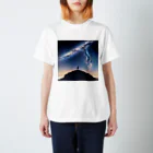 アマタの星を見る少女 Regular Fit T-Shirt