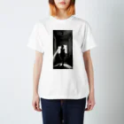 justfit150のa woman in the shadows Regular Fit T-Shirt