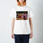 世界美術商店のタヒチの女(浜辺にて) / Tahitian Women on the Beach Regular Fit T-Shirt