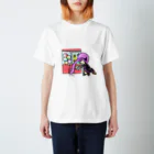 ツインテールな女の子のガチャガチャ回す Regular Fit T-Shirt