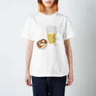 Handgestrickt Ju shopのBrezel und Bier ／ブレッツェル＆ビール Regular Fit T-Shirt