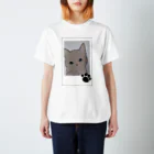 いろはにゃんこ堂の青い瞳の猫さんをチェキ風に描いてみた。 Regular Fit T-Shirt