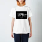 Second_Life_of_Railwaysの元JR西日本のキハ58は一度もタイ国鉄を走ること無く朽ち果てた Regular Fit T-Shirt