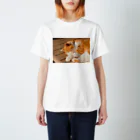 豆柴げんちゃんの鎌倉の猫 Regular Fit T-Shirt