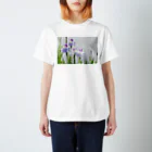 akane_art（茜音工房）の癒しの風景（花菖蒲） Regular Fit T-Shirt