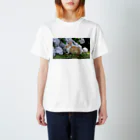 rabbit-islandの紫陽花と子ウサギ Regular Fit T-Shirt