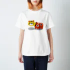 monomawaruの虎の張り子と赤べこ Regular Fit T-Shirt