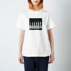 鬼鞍 ONIKURAのRabbit Chess Ⅱ white Regular Fit T-Shirt