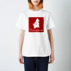 MomoのChant yite cue (ちゃんと焼いて食え) ロゴ　炎のレッド Regular Fit T-Shirt