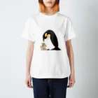 nagisa-ya(なぎさや) ペンギン雑貨のコウテイペンギンと金木犀 スタンダードTシャツ