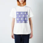 F_Illust_shopのモッフモフの白ぽめちゃん　蝶々を追いかける Regular Fit T-Shirt