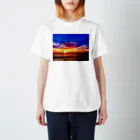 海のアーティスト　belle paysageのbelle paysage 湘南の夕焼け Regular Fit T-Shirt