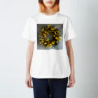 AQUAMETAVERSEのミモザの花をりース　なでしこ1478 Regular Fit T-Shirt