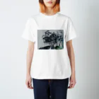 wgogjgydgdpwの花とその影 Regular Fit T-Shirt