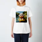 「ワンダーワールド」のボートで遊ぶ愛犬！ Regular Fit T-Shirt