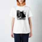 黒猫ファブリックのWhat will be, will be（なるようになるさ） Regular Fit T-Shirt