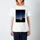 Chama's shopの何気ない日常の夕日 Regular Fit T-Shirt