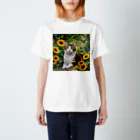 ゆあみゆ'sショップのぽっちゃり三毛猫の夏☀ スタンダードTシャツ