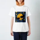 雨傘のくるくる土星ねこ Regular Fit T-Shirt