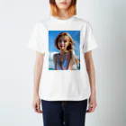 Ayumi_Mumeiの魅惑の白人美女アイリス Regular Fit T-Shirt