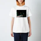 ｶﾈｺ ﾃﾞｽﾄﾛｲ ﾏﾅﾐの夜の夜 Regular Fit T-Shirt