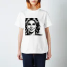 jittamanの微笑む女性 Regular Fit T-Shirt