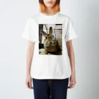 『成』ちゃんのうちのお子🐰 Regular Fit T-Shirt