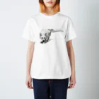 sperz shopの威嚇白猫 Regular Fit T-Shirt