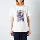 のびのびの多視点少女 Regular Fit T-Shirt