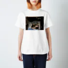 実優の彼女とゲーセン Regular Fit T-Shirt