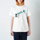 ひよこねこ ショップ 1号店の夏の凧揚げ Regular Fit T-Shirt