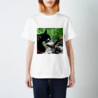 hahaha23の夏の黒柴 Regular Fit T-Shirt