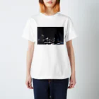 _002のしゅっ Regular Fit T-Shirt