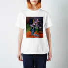 beautiful-worldの花とアイドルのある静物 Regular Fit T-Shirt