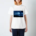 arinco-photo-itemsのみくろ の せかい -blue エネルギー スタンダードTシャツ
